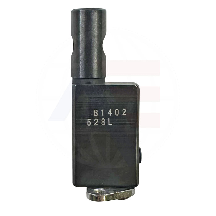 B1402528LARC Needle Clamp Right