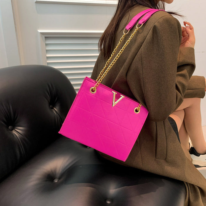Signature V New Style Popular Handbag